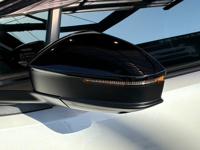 プリウス Ｚ　ユーザー買取車　パノラマルーフ　デジタルインナーミラー　前後方ドライブレコーダー　ディスプレイオーディオｐｌｕｓ　寒冷地仕様　パノラミックビュー　シートベンチレーション　電動トランク　禁煙車（27枚目）