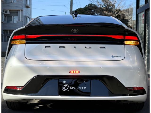 プリウス Ｚ　ユーザー買取車　パノラマルーフ　デジタルインナーミラー　前後方ドライブレコーダー　ディスプレイオーディオｐｌｕｓ　寒冷地仕様　パノラミックビュー　シートベンチレーション　電動トランク　禁煙車（28枚目）