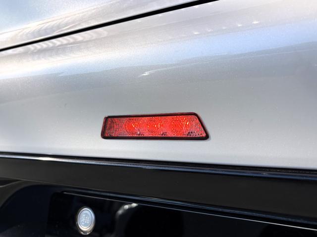 プリウス Ｚ　ユーザー買取車　パノラマルーフ　デジタルインナーミラー　前後方ドライブレコーダー　ディスプレイオーディオｐｌｕｓ　寒冷地仕様　パノラミックビュー　シートベンチレーション　電動トランク　禁煙車（30枚目）