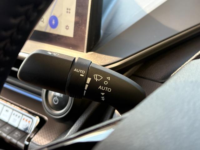 プリウス Ｚ　ユーザー買取車　パノラマルーフ　デジタルインナーミラー　前後方ドライブレコーダー　ディスプレイオーディオｐｌｕｓ　寒冷地仕様　パノラミックビュー　シートベンチレーション　電動トランク　禁煙車（47枚目）