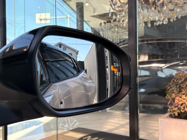 プリウス Ｚ　ユーザー買取車　パノラマルーフ　デジタルインナーミラー　前後方ドライブレコーダー　ディスプレイオーディオｐｌｕｓ　寒冷地仕様　パノラミックビュー　シートベンチレーション　電動トランク　禁煙車（69枚目）