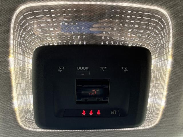 プリウス Ｚ　ユーザー買取車　パノラマルーフ　デジタルインナーミラー　前後方ドライブレコーダー　ディスプレイオーディオｐｌｕｓ　寒冷地仕様　パノラミックビュー　シートベンチレーション　電動トランク　禁煙車（71枚目）