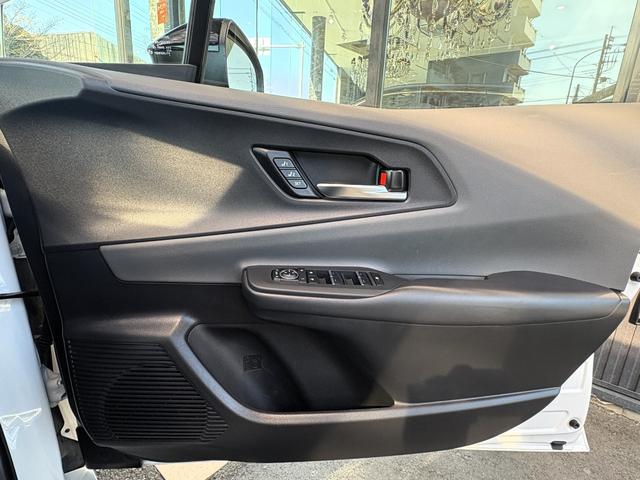 プリウス Ｚ　ユーザー買取車　パノラマルーフ　デジタルインナーミラー　前後方ドライブレコーダー　ディスプレイオーディオｐｌｕｓ　寒冷地仕様　パノラミックビュー　シートベンチレーション　電動トランク　禁煙車（72枚目）