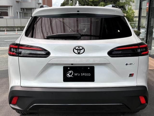 カローラクロス GRスポーツ パノラミックビュー ブレーキキャリパーGRロゴ アダプティブハイビーム パノラマルーフナノイーX アクセサリーコンセント パワーバックドア ステアリングヒーター BSM ステアリングヒーター(28枚目)