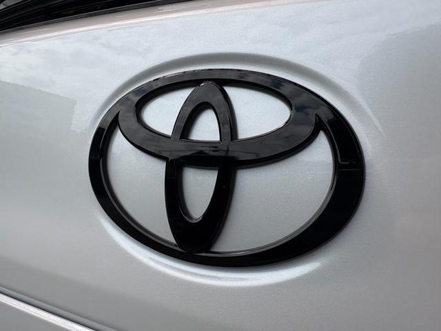 カローラクロス GRスポーツ パノラミックビュー ブレーキキャリパーGRロゴ アダプティブハイビーム パノラマルーフナノイーX アクセサリーコンセント パワーバックドア ステアリングヒーター BSM ステアリングヒーター(32枚目)