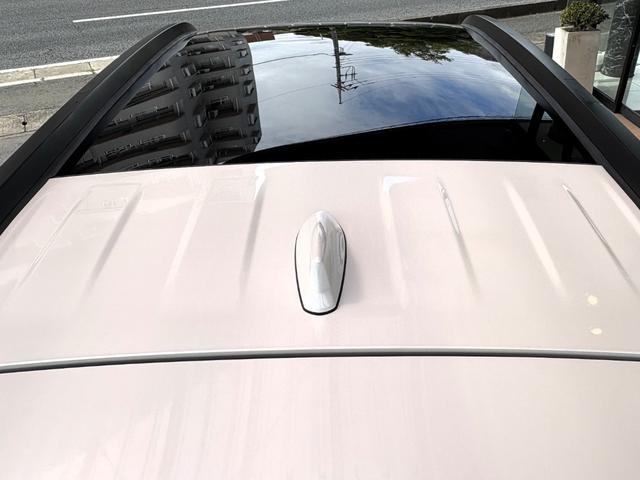 カローラクロス GRスポーツ パノラミックビュー ブレーキキャリパーGRロゴ アダプティブハイビーム パノラマルーフナノイーX アクセサリーコンセント パワーバックドア ステアリングヒーター BSM ステアリングヒーター(33枚目)