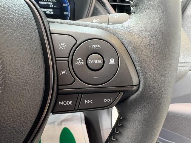 カローラクロス GRスポーツ パノラミックビュー ブレーキキャリパーGRロゴ アダプティブハイビーム パノラマルーフナノイーX アクセサリーコンセント パワーバックドア ステアリングヒーター BSM ステアリングヒーター(46枚目)