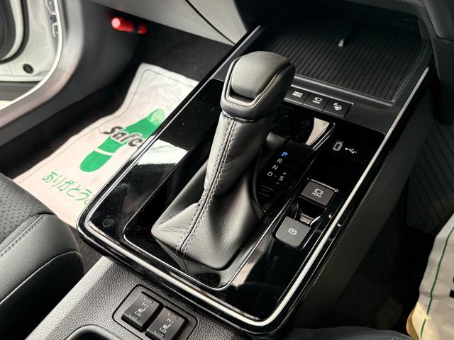 カローラクロス GRスポーツ パノラミックビュー ブレーキキャリパーGRロゴ アダプティブハイビーム パノラマルーフナノイーX アクセサリーコンセント パワーバックドア ステアリングヒーター BSM ステアリングヒーター(50枚目)