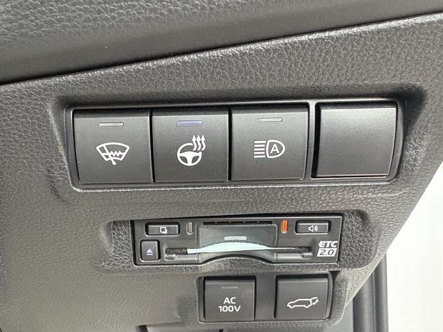 カローラクロス GRスポーツ パノラミックビュー ブレーキキャリパーGRロゴ アダプティブハイビーム パノラマルーフナノイーX アクセサリーコンセント パワーバックドア ステアリングヒーター BSM ステアリングヒーター(57枚目)