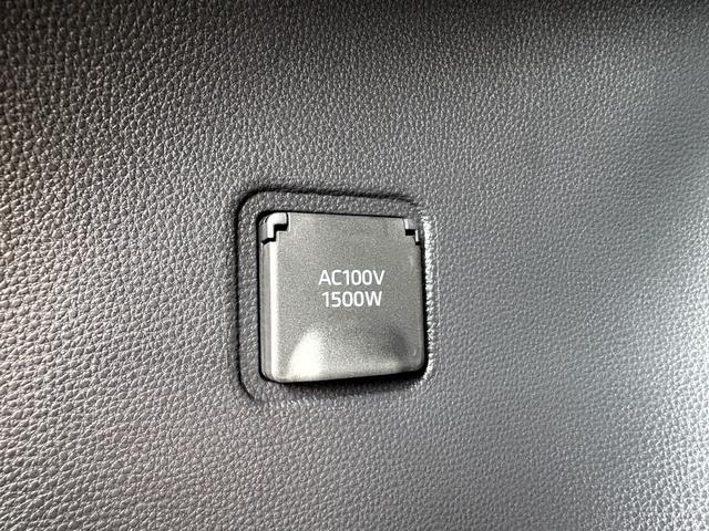 カローラクロス GRスポーツ パノラミックビュー ブレーキキャリパーGRロゴ アダプティブハイビーム パノラマルーフナノイーX アクセサリーコンセント パワーバックドア ステアリングヒーター BSM ステアリングヒーター(74枚目)