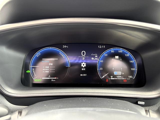 カローラクロス GRスポーツ パノラミックビュー ブレーキキャリパーGRロゴ アダプティブハイビーム パノラマルーフナノイーX アクセサリーコンセント パワーバックドア ステアリングヒーター BSM ステアリングヒーター(75枚目)