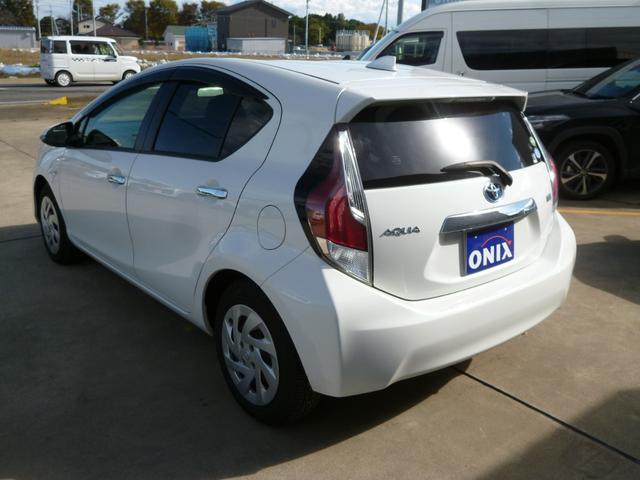 アクア Sスタイルブラック ワンオーナー 衝突被害軽減ブレーキ 純正ナビ テレビ バックカメラ 前後ドライブレコーダー ETC(7枚目)