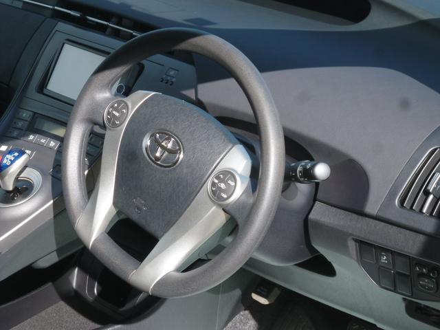 プリウス Ｓ　ワンオーナー　純正ナビ　テレビ　バックカメラ　　ＥＴＣ　ＨＩＤライト（12枚目）