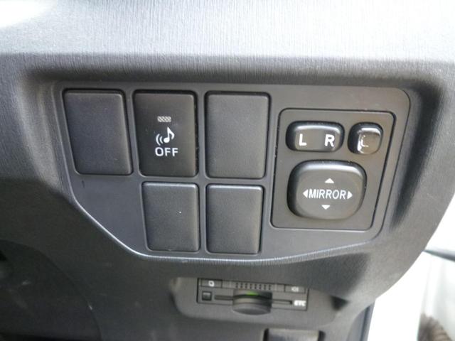 プリウス Ｓ　ワンオーナー　純正ナビ　テレビ　バックカメラ　　ＥＴＣ　ＨＩＤライト（13枚目）