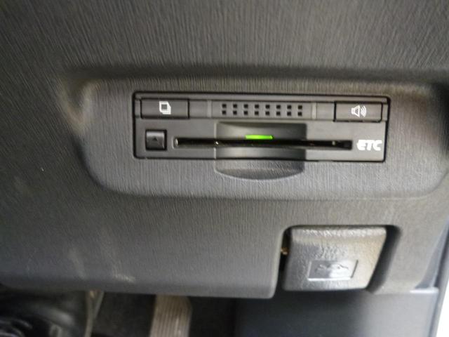 プリウス Ｓ　ワンオーナー　純正ナビ　テレビ　バックカメラ　　ＥＴＣ　ＨＩＤライト（14枚目）