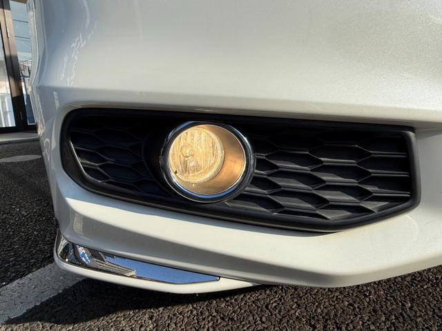 オデッセイハイブリッド ハイブリッドアブソルート・ホンダセンシングＥＸパック　７人乗／禁煙車／後席モニター／全周囲カメラ／両側電動スライド／純正ナビ／レーダークルーズ／ＵＳＢ入力／衝突軽減／ＤＶＤ＆ＣＤ再生／ブラインドスポット／Ｂｌｕｅｔｏｏｔｈ接続／オットマン／ＥＴＣ（40枚目）