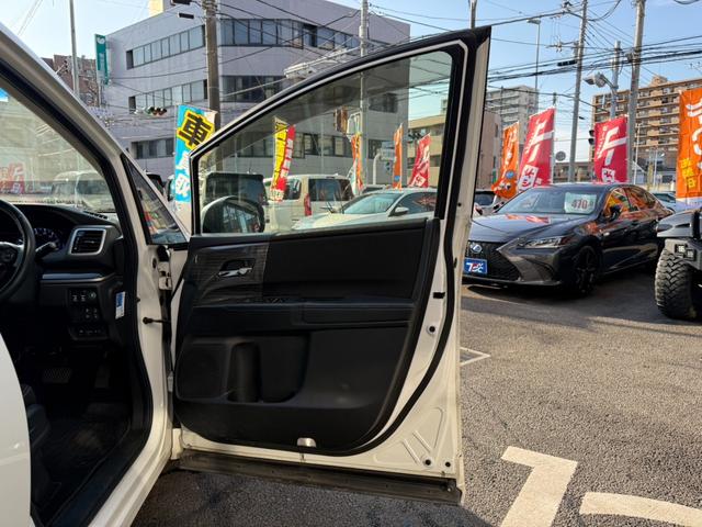 オデッセイハイブリッド ハイブリッドアブソルート・ホンダセンシングＥＸパック　７人乗／禁煙車／後席モニター／全周囲カメラ／両側電動スライド／純正ナビ／レーダークルーズ／ＵＳＢ入力／衝突軽減／ＤＶＤ＆ＣＤ再生／ブラインドスポット／Ｂｌｕｅｔｏｏｔｈ接続／オットマン／ＥＴＣ（45枚目）