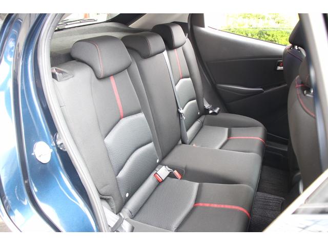 デミオ ＸＤツーリング　６ＭＴ／禁煙車／マツダコネクトナビ／ＣＤ・ＤＶＤ再生／Ｂｌｕｅｔｏｏｔｈ／地デジ／シートヒーター／ＥＴＣ／クルーズコントロール／ＬＥＤライト／社外１５インチアルミホイール（10枚目）
