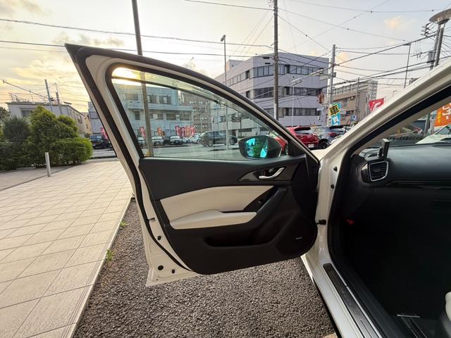 アクセラ １５Ｓツーリング　６ＭＴ／禁煙車／オプションＤＶＤ＆ＣＤ＆フルセグ／ＢＯＳＥサウンド／ＲＡＹＳホイール／ＥＸＡＳマフラー／社外サイド＆フロントカメラ／社外レーダー／ドラレコ／レーダークルーズ／バックカメラ／衝突軽減（52枚目）