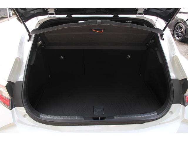 カローラスポーツ Ｇ　Ｚ　６速マニュアルミッション／セットオプション／セーフティセンス／９インチディプレイオーディオ／純正１８ＡＷ／ＬＥＤヘッドライト／フルセグ／ブラインドスポットモニター／衝突軽減ブレーキ／禁煙／バックカメラ（32枚目）
