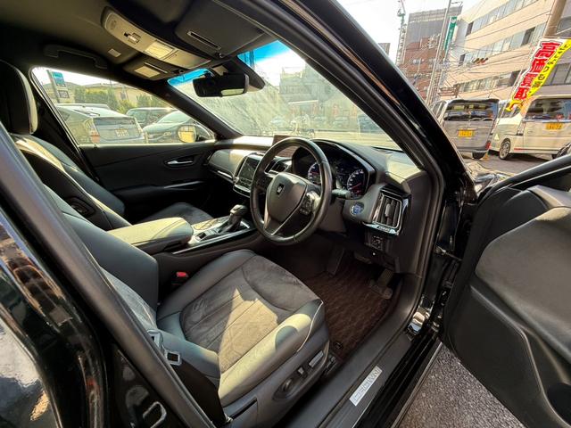 クラウンハイブリッド ＲＳアドバンス　２．５Ｌ／色替え車両／禁煙車／セーフティパッケージ／レーダークルーズ／障害物センサー／ステアリング＆シートヒーター／純正ナビ／ドラレコ／ハーフレザー／ブラインドスポット／フルセグ視聴／１００電源（44枚目）