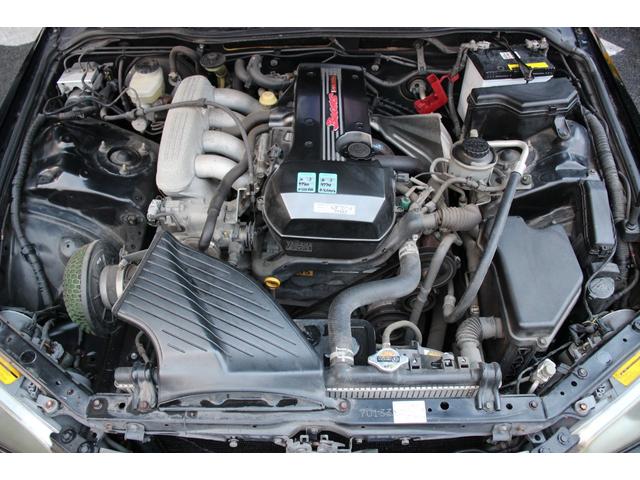 アルテッツァ RS200 リミテッドII 後期型/タイミングベルト85.000キロ時交換済み/6MT車/禁煙車/RS-Rマフラー/リアスポイラー/トルセンLSD/HIDヘッドライト/オートライト/CD再生/ミュージックプレイヤー接続可/USB(12枚目)