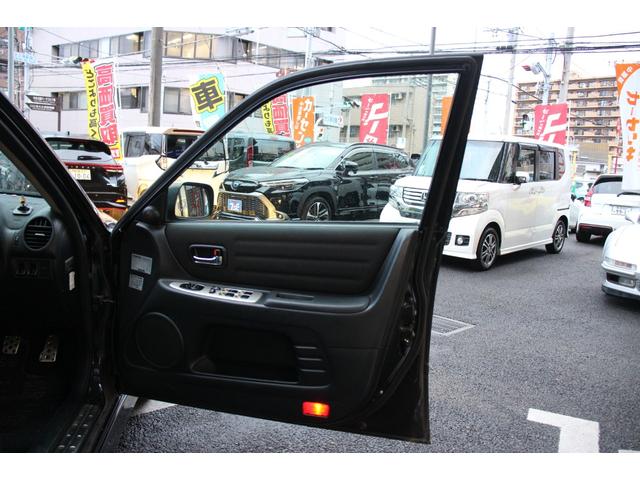 アルテッツァ RS200 リミテッドII 後期型/タイミングベルト85.000キロ時交換済み/6MT車/禁煙車/RS-Rマフラー/リアスポイラー/トルセンLSD/HIDヘッドライト/オートライト/CD再生/ミュージックプレイヤー接続可/USB(41枚目)