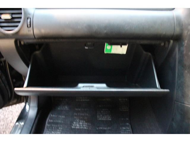 アルテッツァ RS200 リミテッドII 後期型/タイミングベルト85.000キロ時交換済み/6MT車/禁煙車/RS-Rマフラー/リアスポイラー/トルセンLSD/HIDヘッドライト/オートライト/CD再生/ミュージックプレイヤー接続可/USB(64枚目)