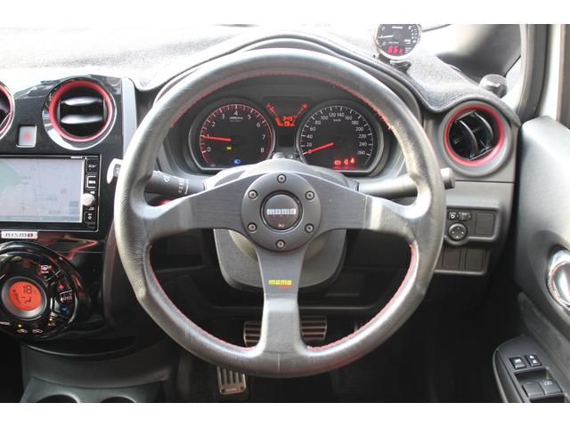 ノート ニスモ　Ｓ　禁煙車／ＴＥＩＮ車高調／強化クラッチ／ｍｏｍｏステアリング／タコメーター／ＢＬＩＴＺタワーバー／メーカーオプションレカロシート／ニスモエアロ／ウェッズスポーツ１６インチＡＷ／純正ナビ／バックカメラ（13枚目）