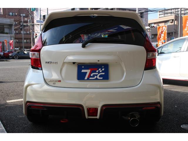 ノート ニスモ　Ｓ　禁煙車／ＴＥＩＮ車高調／強化クラッチ／ｍｏｍｏステアリング／タコメーター／ＢＬＩＴＺタワーバー／メーカーオプションレカロシート／ニスモエアロ／ウェッズスポーツ１６インチＡＷ／純正ナビ／バックカメラ（22枚目）