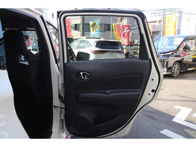 ノート ニスモ　Ｓ　禁煙車／ＴＥＩＮ車高調／強化クラッチ／ｍｏｍｏステアリング／タコメーター／ＢＬＩＴＺタワーバー／メーカーオプションレカロシート／ニスモエアロ／ウェッズスポーツ１６インチＡＷ／純正ナビ／バックカメラ（41枚目）