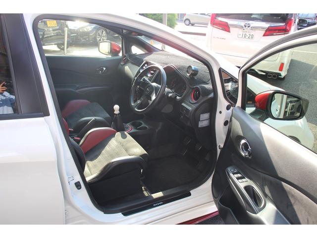 ノート ニスモ　Ｓ　禁煙車／ＴＥＩＮ車高調／強化クラッチ／ｍｏｍｏステアリング／タコメーター／ＢＬＩＴＺタワーバー／メーカーオプションレカロシート／ニスモエアロ／ウェッズスポーツ１６インチＡＷ／純正ナビ／バックカメラ（43枚目）