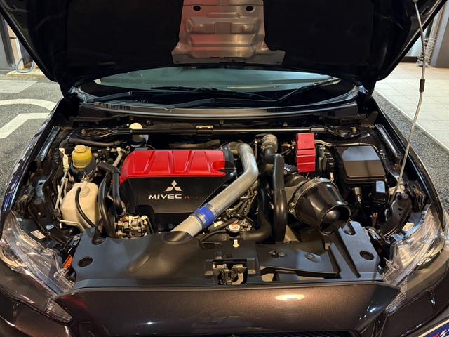 錆の少ないエンジン部分。より走行性を高める為にカスタム済み。