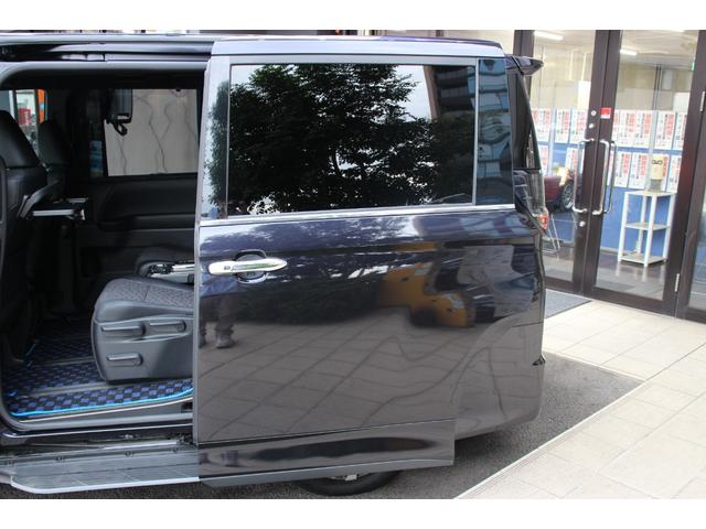 ヴォクシー ハイブリッドＳ－Ｚ　快適利便パッケージＨｉｇｈ／大画面ディスプレイ／フリップダウンモニター／ユニバーサルステップ／地デジＴＶ／ＤＶＤ／ＣＤ／バックカメラ／ブラインドスポットモニター／シートヒーター／三眼ＬＥＤヘッドライト（47枚目）