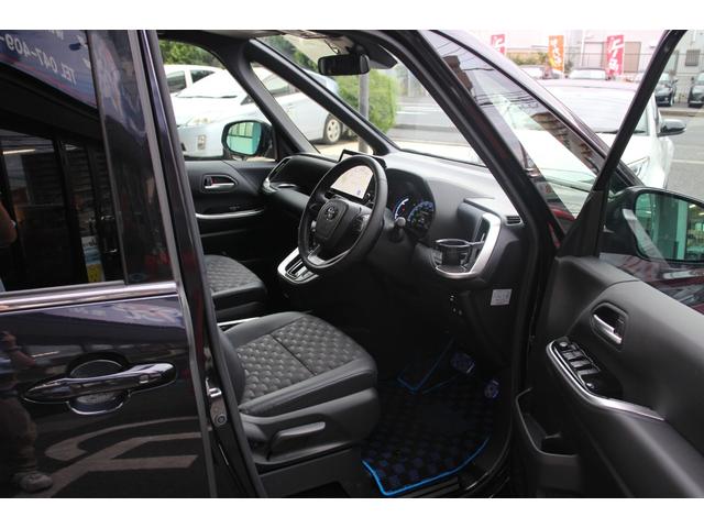 ヴォクシー ハイブリッドＳ－Ｚ　快適利便パッケージＨｉｇｈ／大画面ディスプレイ／フリップダウンモニター／ユニバーサルステップ／地デジＴＶ／ＤＶＤ／ＣＤ／バックカメラ／ブラインドスポットモニター／シートヒーター／三眼ＬＥＤヘッドライト（48枚目）