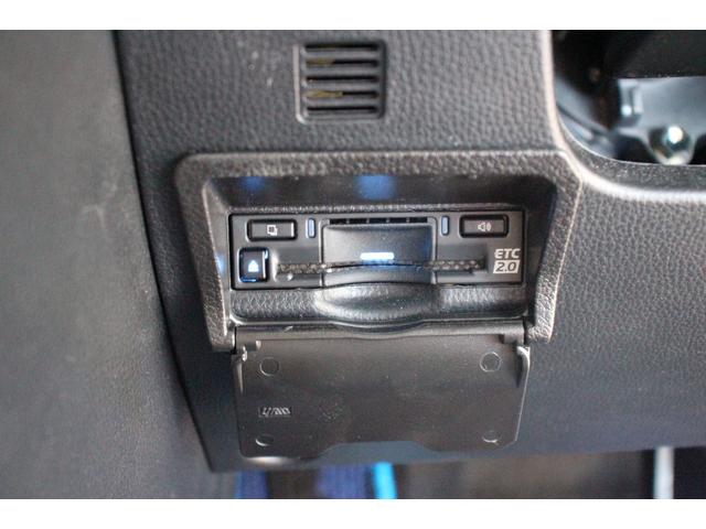 ヴォクシー ハイブリッドＳ－Ｚ　快適利便パッケージＨｉｇｈ／大画面ディスプレイ／フリップダウンモニター／ユニバーサルステップ／地デジＴＶ／ＤＶＤ／ＣＤ／バックカメラ／ブラインドスポットモニター／シートヒーター／三眼ＬＥＤヘッドライト（64枚目）