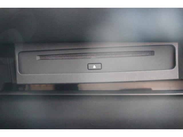 ヴォクシー ハイブリッドＳ－Ｚ　快適利便パッケージＨｉｇｈ／大画面ディスプレイ／フリップダウンモニター／ユニバーサルステップ／地デジＴＶ／ＤＶＤ／ＣＤ／バックカメラ／ブラインドスポットモニター／シートヒーター／三眼ＬＥＤヘッドライト（70枚目）