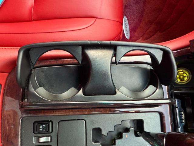 ソアラ 430SCV ノーブルカラーエディション ノーブルカラーエディション/赤革レザーシート/マークレビンソンスピーカー/禁煙/TRD19インチアルミホイール/オートクルーズコントロール/電動シート/HIDヘッドライト/フロントフォグランプ/ETC(66枚目)