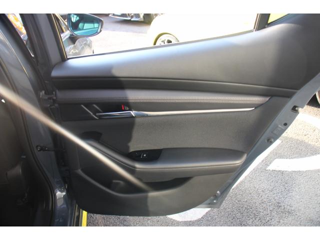 MAZDA3ファストバック 20Sプロアクティブ ツーリングセレクション シグネチャースタイル/360°セーフティパッケージ/フルセグ/アダプティブクルーズコントロール/LEDヘッドライト/BSM/シートヒーター/Bluetooth接続/寒冷地仕様/純正18AW(41枚目)