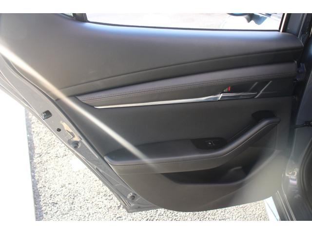 MAZDA3ファストバック 20Sプロアクティブ ツーリングセレクション シグネチャースタイル/360°セーフティパッケージ/フルセグ/アダプティブクルーズコントロール/LEDヘッドライト/BSM/シートヒーター/Bluetooth接続/寒冷地仕様/純正18AW(44枚目)