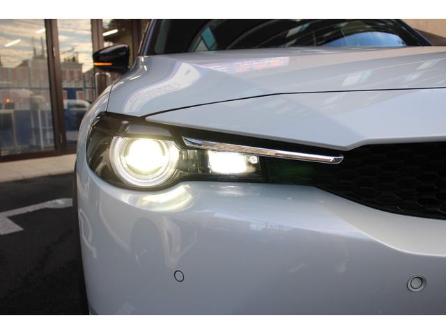 MX-30ロータリーEV ナチュラルモノトーン 8.8インチマツダコネクトナビ/BOSEサウンド/全周囲カメラ/レーダークルーズコントロール/ハーフレザーシート/メモリー付きパワーシート/LEDヘッドライト/純正18インチAW/ETC/(30枚目)