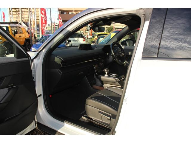 MX-30ロータリーEV ナチュラルモノトーン 8.8インチマツダコネクトナビ/BOSEサウンド/全周囲カメラ/レーダークルーズコントロール/ハーフレザーシート/メモリー付きパワーシート/LEDヘッドライト/純正18インチAW/ETC/(43枚目)