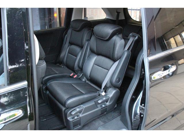 オデッセイ アブソルート・ＥＸ　７人乗／禁煙車／マルチビューカメラ／障害物センサー／両側パワースライド／ブラインドスポットモニター／オートクルーズ／オットマン／純正ナビ／Ｂｌｕｅｔｏｏｔｈ接続／ＵＳＢ接続／社外１９インチＡＷ／ＥＴＣ（10枚目）