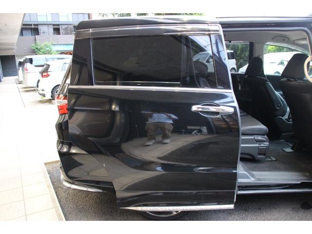 オデッセイ アブソルート・ＥＸ　７人乗／禁煙車／マルチビューカメラ／障害物センサー／両側パワースライド／ブラインドスポットモニター／オートクルーズ／オットマン／純正ナビ／Ｂｌｕｅｔｏｏｔｈ接続／ＵＳＢ接続／社外１９インチＡＷ／ＥＴＣ（43枚目）