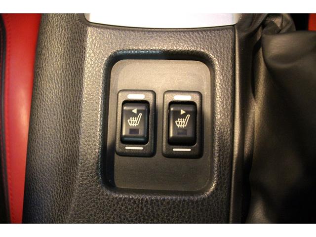 ８６ ＧＴリミテッド　後期型／禁煙／アルカンターラハーフレザーシート／リアウィング／ピュアレッド／ＭＴモード／ＬＥＤライト／フロント＆リアフォグ／シートヒーター／社外ナビ／バックカメラ／フルセグ／Ｂｌｕｅｔｏｏｔｈ／ＥＴＣ（8枚目）