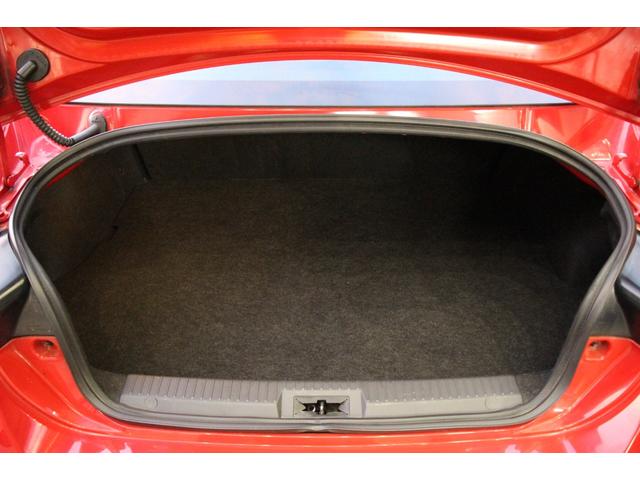 ８６ ＧＴリミテッド　後期型／禁煙／アルカンターラハーフレザーシート／リアウィング／ピュアレッド／ＭＴモード／ＬＥＤライト／フロント＆リアフォグ／シートヒーター／社外ナビ／バックカメラ／フルセグ／Ｂｌｕｅｔｏｏｔｈ／ＥＴＣ（10枚目）