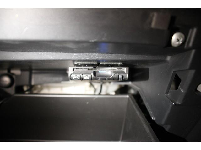 ８６ ＧＴリミテッド　後期型／禁煙／アルカンターラハーフレザーシート／リアウィング／ピュアレッド／ＭＴモード／ＬＥＤライト／フロント＆リアフォグ／シートヒーター／社外ナビ／バックカメラ／フルセグ／Ｂｌｕｅｔｏｏｔｈ／ＥＴＣ（19枚目）