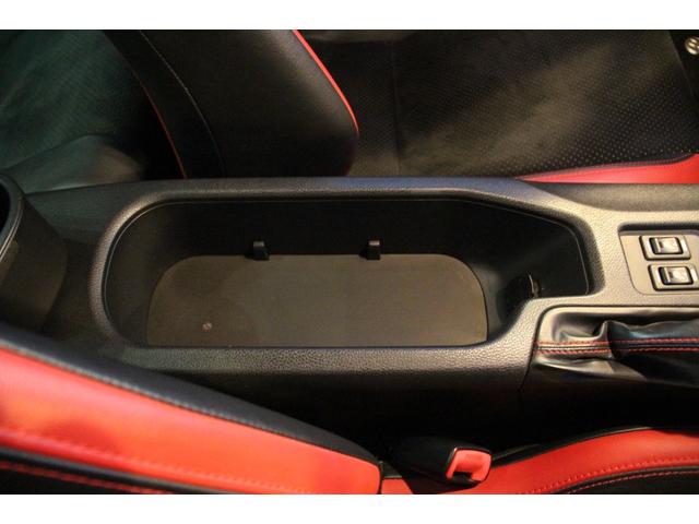 ８６ ＧＴリミテッド　後期型／禁煙／アルカンターラハーフレザーシート／リアウィング／ピュアレッド／ＭＴモード／ＬＥＤライト／フロント＆リアフォグ／シートヒーター／社外ナビ／バックカメラ／フルセグ／Ｂｌｕｅｔｏｏｔｈ／ＥＴＣ（67枚目）