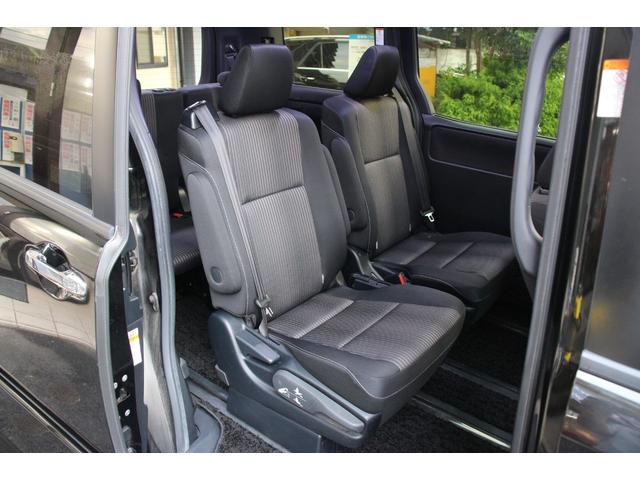 ヴォクシー ハイブリッドZS 煌II 後期型/TRDエアロ/7人乗り/ALPINE9インチSDナビ/両側パワースライド/衝突軽減ブレーキ/禁煙車/オートマチックハイビーム/クリアランスソナー/クルーズコントロール/シートヒーター/(14枚目)