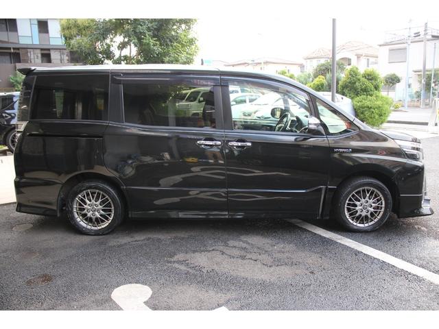 ヴォクシー ハイブリッドZS 煌II 後期型/TRDエアロ/7人乗り/ALPINE9インチSDナビ/両側パワースライド/衝突軽減ブレーキ/禁煙車/オートマチックハイビーム/クリアランスソナー/クルーズコントロール/シートヒーター/(24枚目)